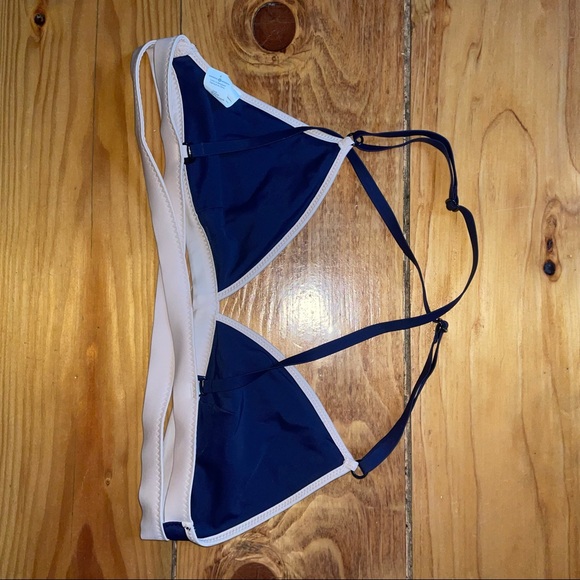 NWOT lululemon Navy with Nude/Pink Trim Bikini Top - Picture 4 of 4